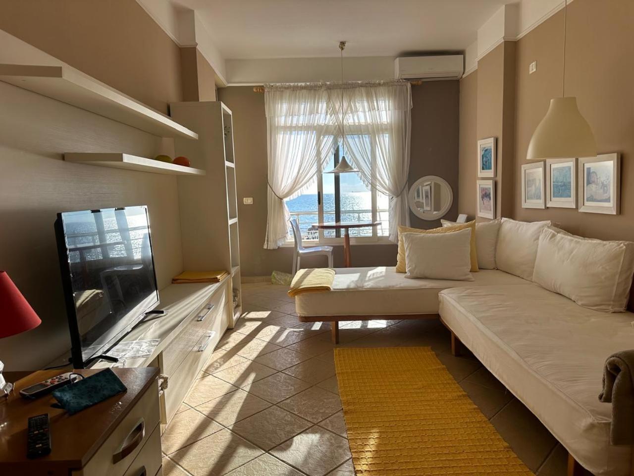 Beach View! Seaside Apartment Durrës Exterior foto
